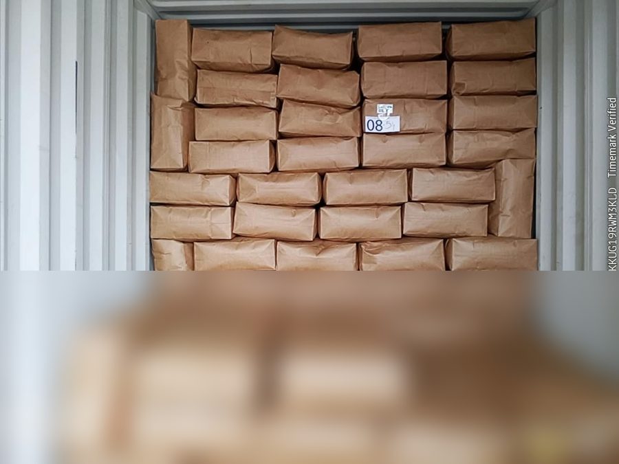 Sri Lanka tea leaf container loading