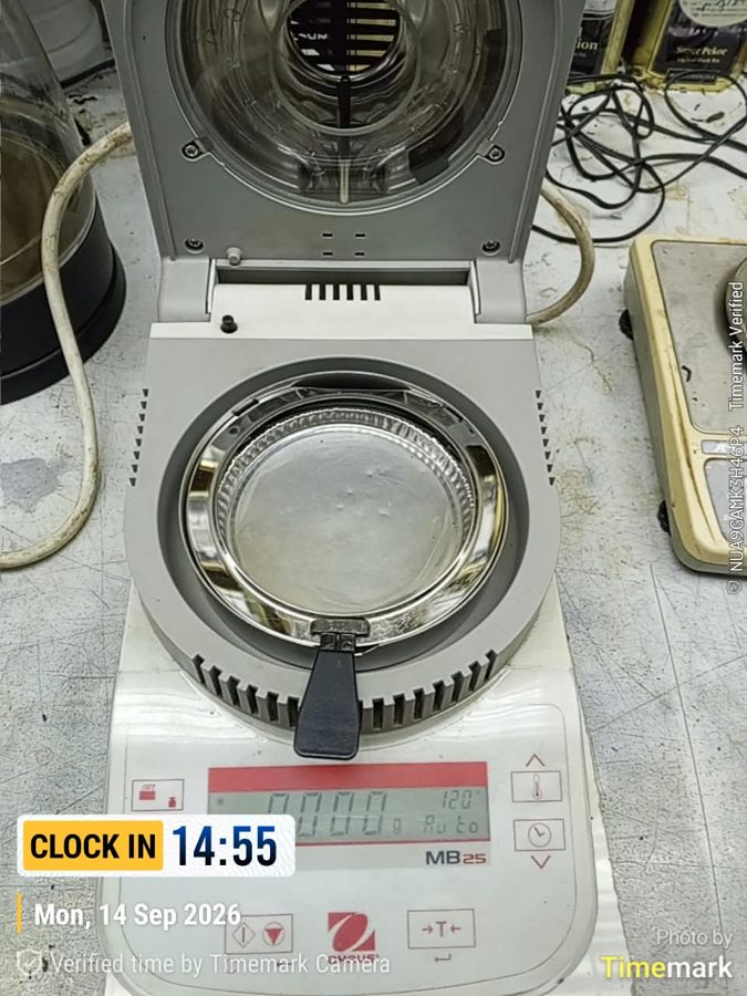 Moisture analyzer device